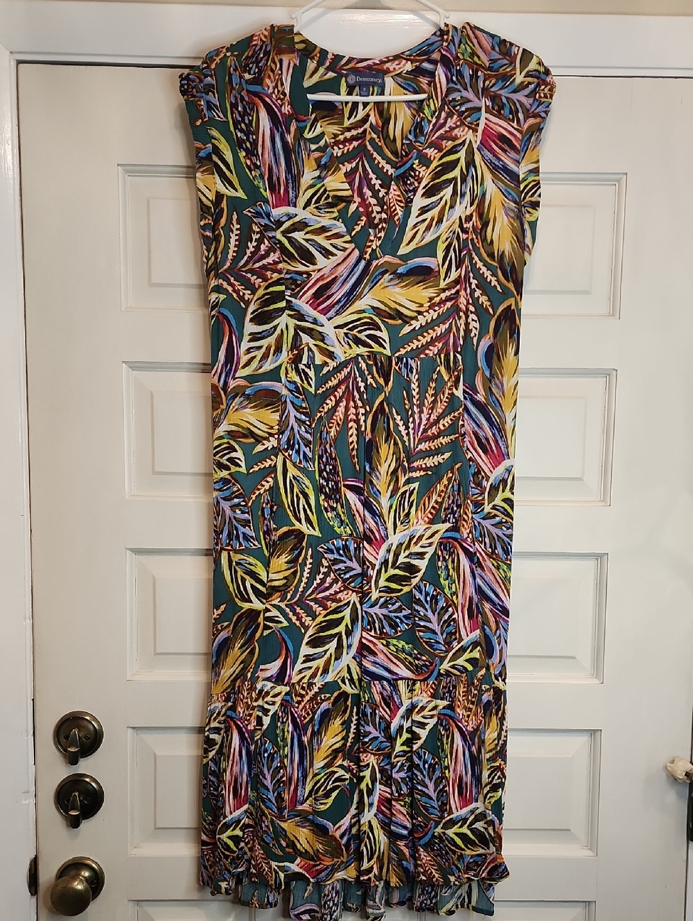 DEMOCRACY Dress Layered Tropical Multicolor Palm Leaves V-Neck Swing W/Pockets